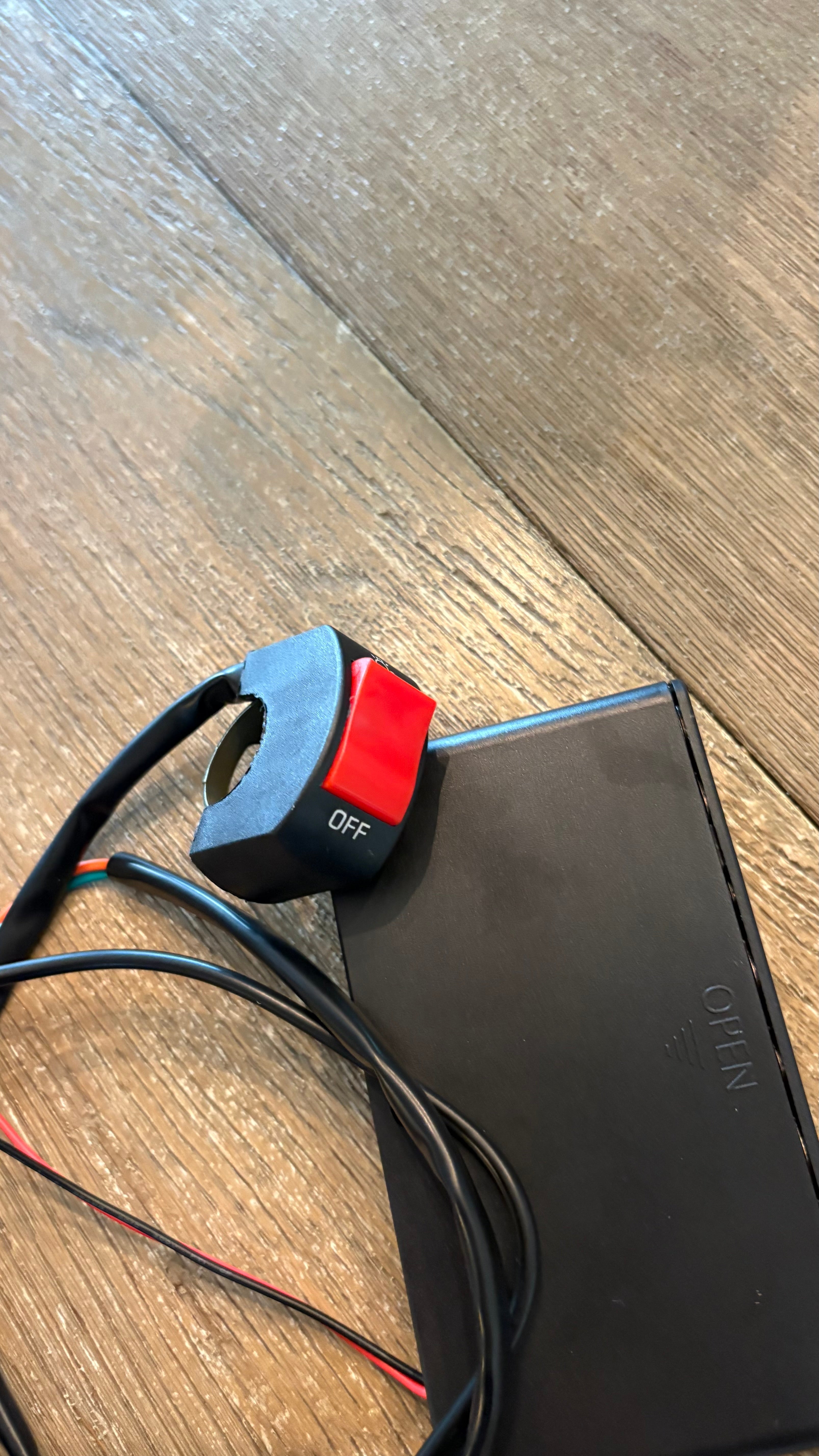 Battery Powered Rock Light